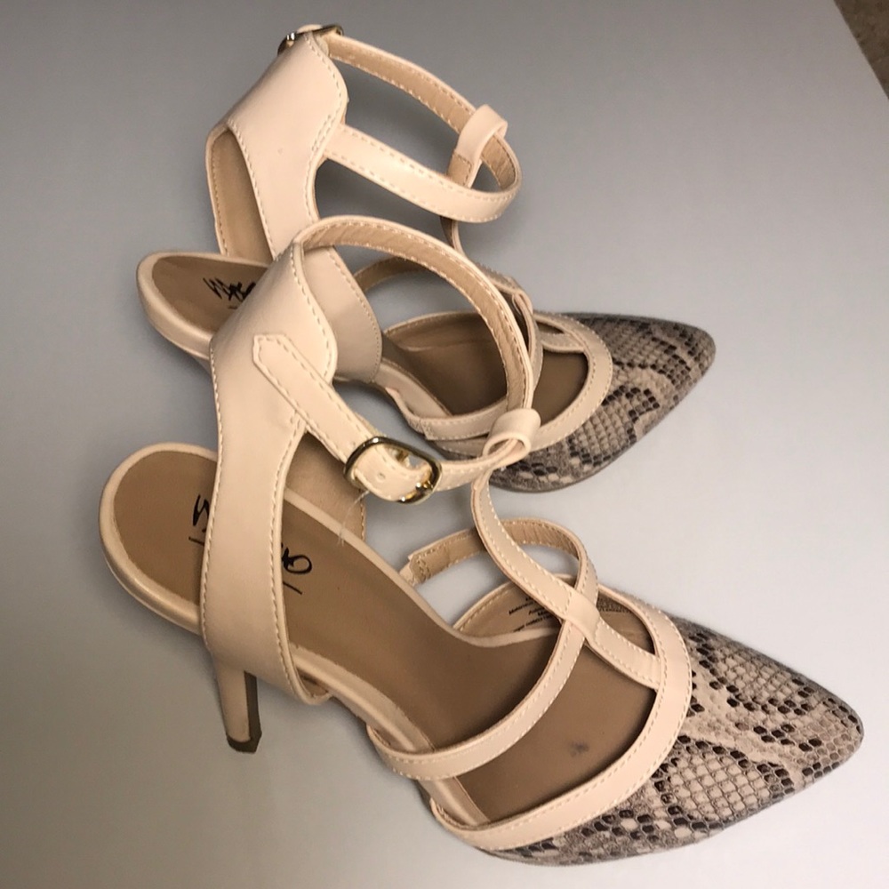 Mossimo Python Pointy Toe Heels - image 3